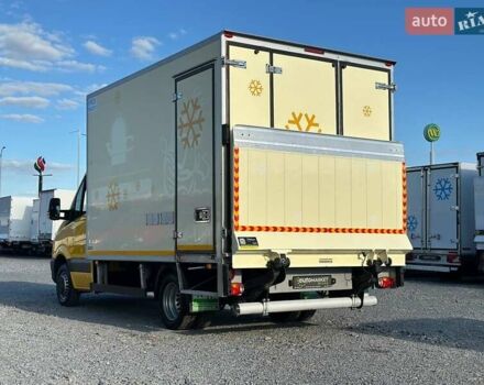 Желтый Мерседес Sprinter, объемом двигателя 2.2 л и пробегом 195 тыс. км за 27900 $, фото 9 на Automoto.ua