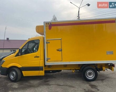 Желтый Мерседес Sprinter, объемом двигателя 2.2 л и пробегом 280 тыс. км за 18762 $, фото 37 на Automoto.ua