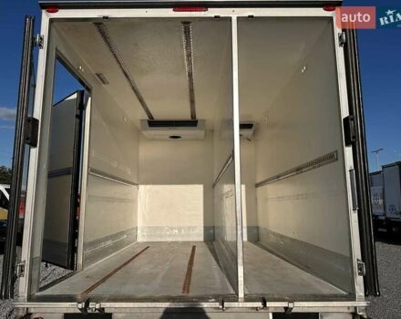 Желтый Мерседес Sprinter, объемом двигателя 2.2 л и пробегом 195 тыс. км за 27900 $, фото 25 на Automoto.ua