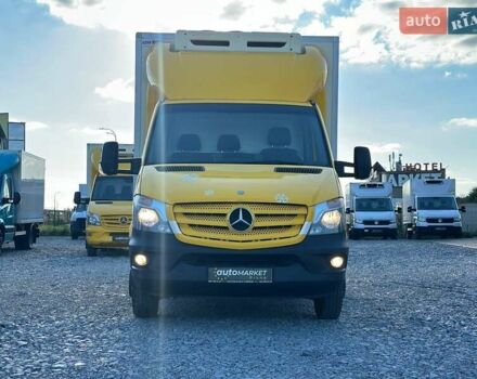 Желтый Мерседес Sprinter, объемом двигателя 2.2 л и пробегом 195 тыс. км за 27900 $, фото 6 на Automoto.ua