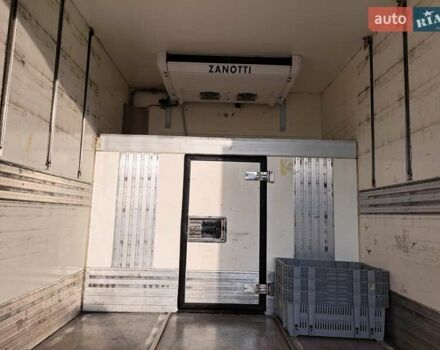 Желтый Мерседес Sprinter, объемом двигателя 2.2 л и пробегом 307 тыс. км за 19300 $, фото 7 на Automoto.ua