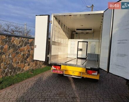 Желтый Мерседес Sprinter, объемом двигателя 2.2 л и пробегом 307 тыс. км за 19300 $, фото 5 на Automoto.ua