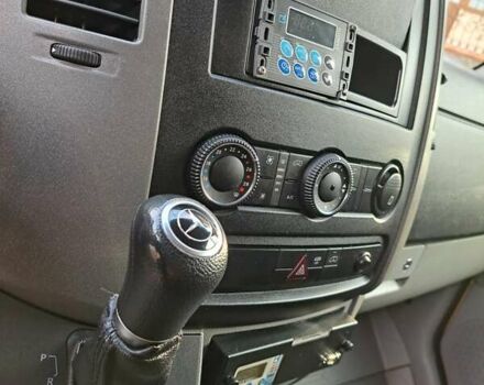 Желтый Мерседес Sprinter, объемом двигателя 2.2 л и пробегом 307 тыс. км за 19300 $, фото 13 на Automoto.ua