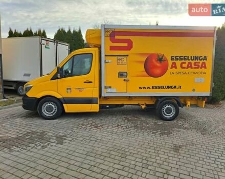Желтый Мерседес Sprinter, объемом двигателя 2.2 л и пробегом 307 тыс. км за 19300 $, фото 2 на Automoto.ua