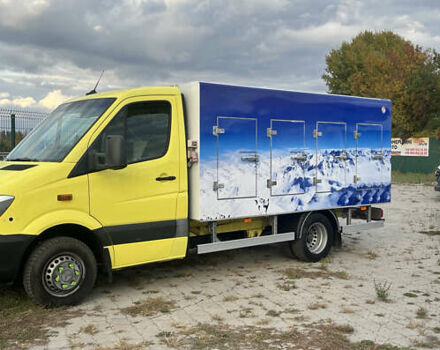 Желтый Мерседес Sprinter, объемом двигателя 3 л и пробегом 360 тыс. км за 34500 $, фото 4 на Automoto.ua
