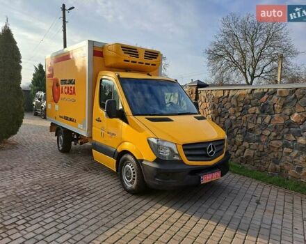 Желтый Мерседес Sprinter, объемом двигателя 2.2 л и пробегом 307 тыс. км за 19300 $, фото 3 на Automoto.ua