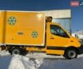 Желтый Мерседес Sprinter, объемом двигателя 2.2 л и пробегом 133 тыс. км за 25800 $, фото 1 на Automoto.ua