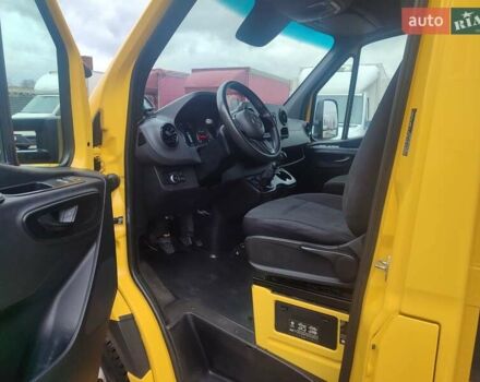 Жовтий Мерседес Sprinter, об'ємом двигуна 2.1 л та пробігом 131 тис. км за 34900 $, фото 18 на Automoto.ua