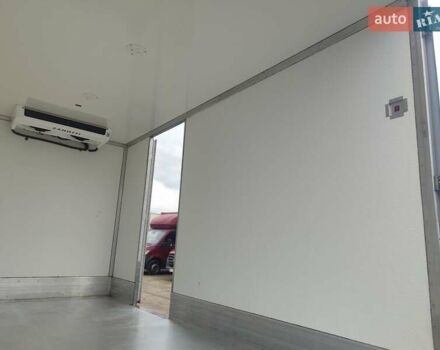 Жовтий Мерседес Sprinter, об'ємом двигуна 2.1 л та пробігом 131 тис. км за 34900 $, фото 15 на Automoto.ua