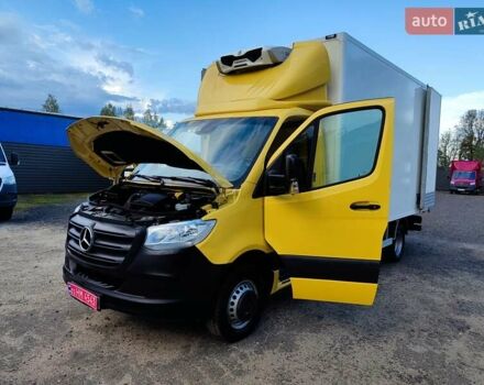 Желтый Мерседес Sprinter, объемом двигателя 2.1 л и пробегом 160 тыс. км за 34500 $, фото 18 на Automoto.ua