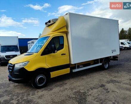 Желтый Мерседес Sprinter, объемом двигателя 2.1 л и пробегом 160 тыс. км за 34500 $, фото 4 на Automoto.ua