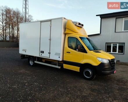 Желтый Мерседес Sprinter, объемом двигателя 2.1 л и пробегом 175 тыс. км за 34300 $, фото 15 на Automoto.ua