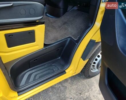 Желтый Мерседес Sprinter, объемом двигателя 2.1 л и пробегом 160 тыс. км за 34500 $, фото 32 на Automoto.ua