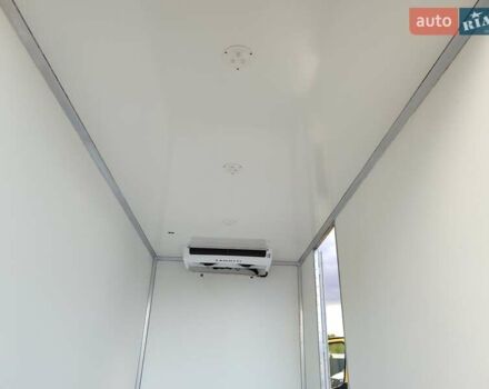 Желтый Мерседес Sprinter, объемом двигателя 2.1 л и пробегом 160 тыс. км за 34500 $, фото 16 на Automoto.ua