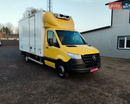 Желтый Мерседес Sprinter, объемом двигателя 2.1 л и пробегом 175 тыс. км за 34300 $, фото 13 на Automoto.ua