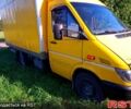Желтый Мерседес Sprinter, объемом двигателя 2.2 л и пробегом 450 тыс. км за 9300 $, фото 2 на Automoto.ua