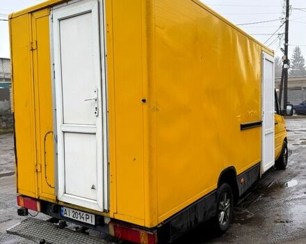Желтый Мерседес Sprinter, объемом двигателя 2.2 л и пробегом 406 тыс. км за 5700 $, фото 3 на Automoto.ua