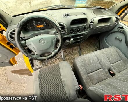 Желтый Мерседес Sprinter, объемом двигателя 2.2 л и пробегом 406 тыс. км за 5700 $, фото 5 на Automoto.ua