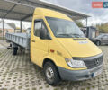 Желтый Мерседес Sprinter, объемом двигателя 2.15 л и пробегом 300 тыс. км за 12500 $, фото 3 на Automoto.ua