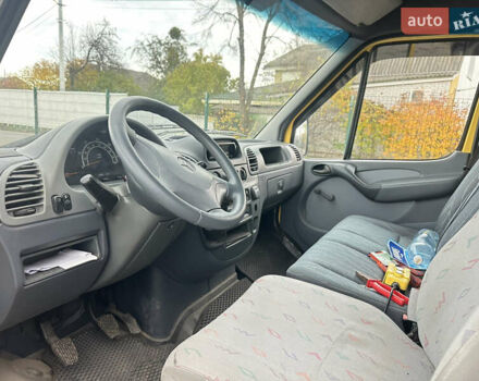Мерседес Sprinter 2001 у Корсунь-Шевченковском на Automoto.ua Жовтий Мерседес Sprinter, об'ємом двигуна 2.15 л та пробігом 300 тис. км за 12500 $, фото 6 на Automoto.ua
