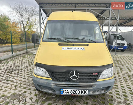 Мерседес Sprinter 2001 у Корсунь-Шевченковском на Automoto.ua Жовтий Мерседес Sprinter, об'ємом двигуна 2.15 л та пробігом 300 тис. км за 12500 $, фото 2 на Automoto.ua
