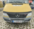 Желтый Мерседес Sprinter, объемом двигателя 2.15 л и пробегом 300 тыс. км за 12500 $, фото 7 на Automoto.ua