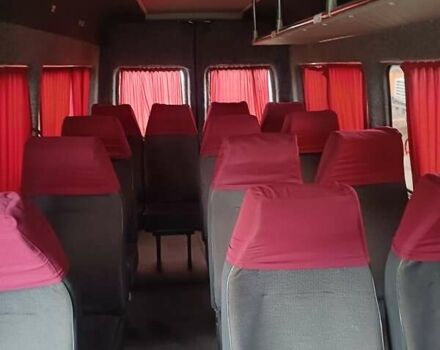 Желтый Мерседес Sprinter, объемом двигателя 2.2 л и пробегом 550 тыс. км за 10000 $, фото 11 на Automoto.ua