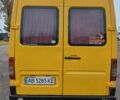 Желтый Мерседес Sprinter, объемом двигателя 2.2 л и пробегом 550 тыс. км за 10000 $, фото 15 на Automoto.ua
