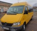 Желтый Мерседес Sprinter, объемом двигателя 2.2 л и пробегом 550 тыс. км за 10000 $, фото 1 на Automoto.ua