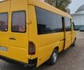Желтый Мерседес Sprinter, объемом двигателя 2.2 л и пробегом 550 тыс. км за 10000 $, фото 13 на Automoto.ua