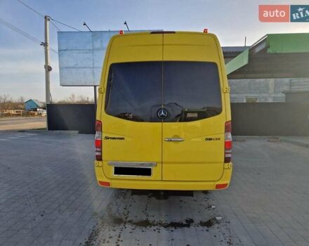 Желтый Мерседес Sprinter, объемом двигателя 2.14 л и пробегом 470 тыс. км за 30500 $, фото 4 на Automoto.ua