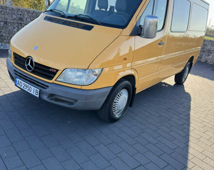 Желтый Мерседес Sprinter, объемом двигателя 2.2 л и пробегом 620 тыс. км за 6300 $, фото 11 на Automoto.ua