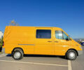 Желтый Мерседес Sprinter, объемом двигателя 2.2 л и пробегом 620 тыс. км за 6300 $, фото 59 на Automoto.ua