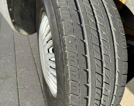 Желтый Мерседес Sprinter, объемом двигателя 2.2 л и пробегом 620 тыс. км за 6300 $, фото 31 на Automoto.ua