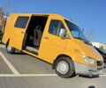 Желтый Мерседес Sprinter, объемом двигателя 2.2 л и пробегом 620 тыс. км за 6300 $, фото 33 на Automoto.ua