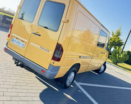 Желтый Мерседес Sprinter, объемом двигателя 2.2 л и пробегом 620 тыс. км за 6300 $, фото 30 на Automoto.ua