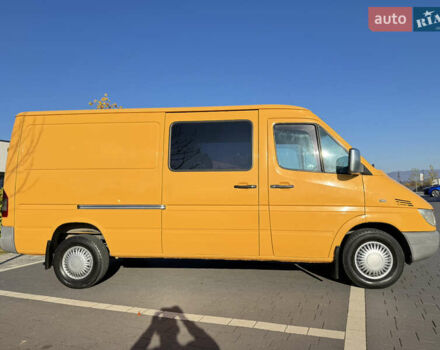 Желтый Мерседес Sprinter, объемом двигателя 2.2 л и пробегом 620 тыс. км за 6300 $, фото 65 на Automoto.ua