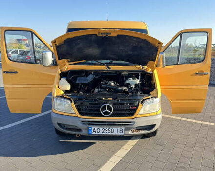 Желтый Мерседес Sprinter, объемом двигателя 2.2 л и пробегом 620 тыс. км за 6300 $, фото 21 на Automoto.ua