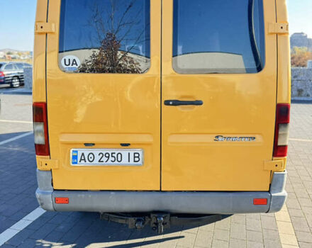Желтый Мерседес Sprinter, объемом двигателя 2.2 л и пробегом 620 тыс. км за 6300 $, фото 62 на Automoto.ua