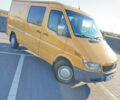 Желтый Мерседес Sprinter, объемом двигателя 2.2 л и пробегом 620 тыс. км за 6300 $, фото 25 на Automoto.ua