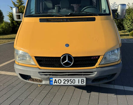 Желтый Мерседес Sprinter, объемом двигателя 2.2 л и пробегом 620 тыс. км за 6300 $, фото 68 на Automoto.ua