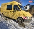 Желтый Мерседес Sprinter, объемом двигателя 2.2 л и пробегом 413 тыс. км за 7500 $, фото 2 на Automoto.ua