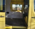Желтый Мерседес Sprinter, объемом двигателя 2.2 л и пробегом 413 тыс. км за 7500 $, фото 4 на Automoto.ua