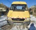 Желтый Мерседес Sprinter, объемом двигателя 2.2 л и пробегом 413 тыс. км за 7500 $, фото 1 на Automoto.ua