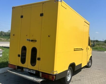Жовтий Мерседес Sprinter, об'ємом двигуна 0.24 л та пробігом 100 тис. км за 3450 $, фото 4 на Automoto.ua