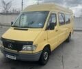 Желтый Мерседес Sprinter, объемом двигателя 2.9 л и пробегом 450 тыс. км за 5999 $, фото 1 на Automoto.ua