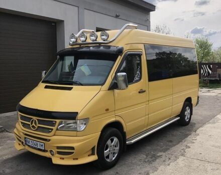 Желтый Мерседес Sprinter, объемом двигателя 0.23 л и пробегом 300 тыс. км за 7300 $, фото 1 на Automoto.ua