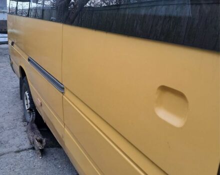 Желтый Мерседес Sprinter, объемом двигателя 2.1 л и пробегом 998 тыс. км за 5500 $, фото 1 на Automoto.ua