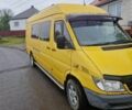 Желтый Мерседес Sprinter, объемом двигателя 0.22 л и пробегом 615 тыс. км за 10500 $, фото 1 на Automoto.ua