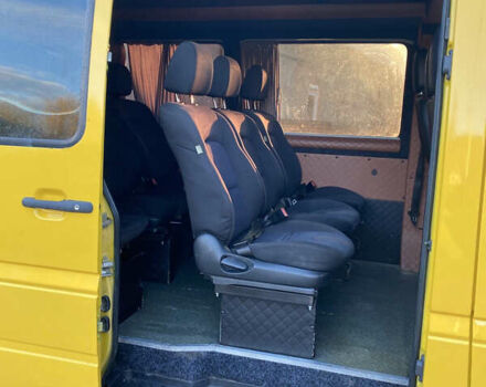 Жовтий Мерседес Sprinter, об'ємом двигуна 0 л та пробігом 600 тис. км за 11000 $, фото 2 на Automoto.ua